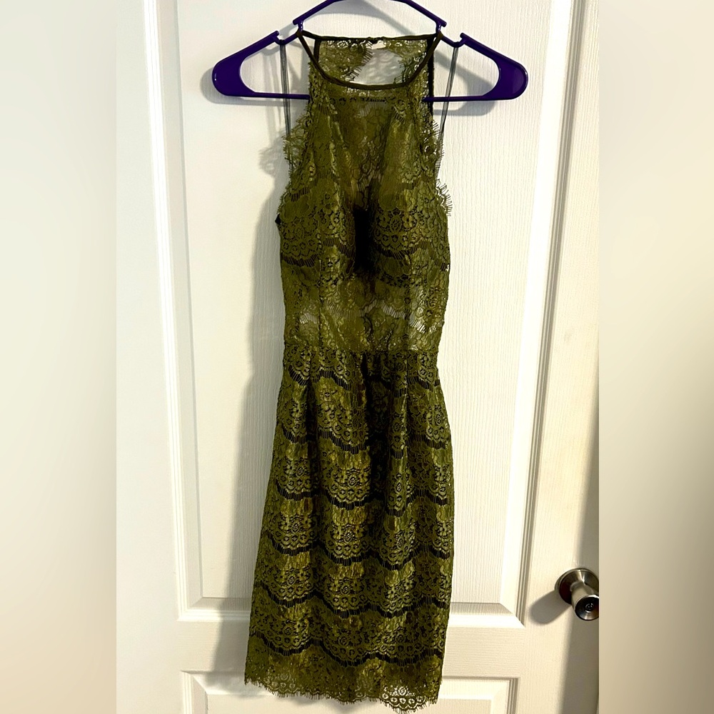 Agatha | backless dress lace olive green